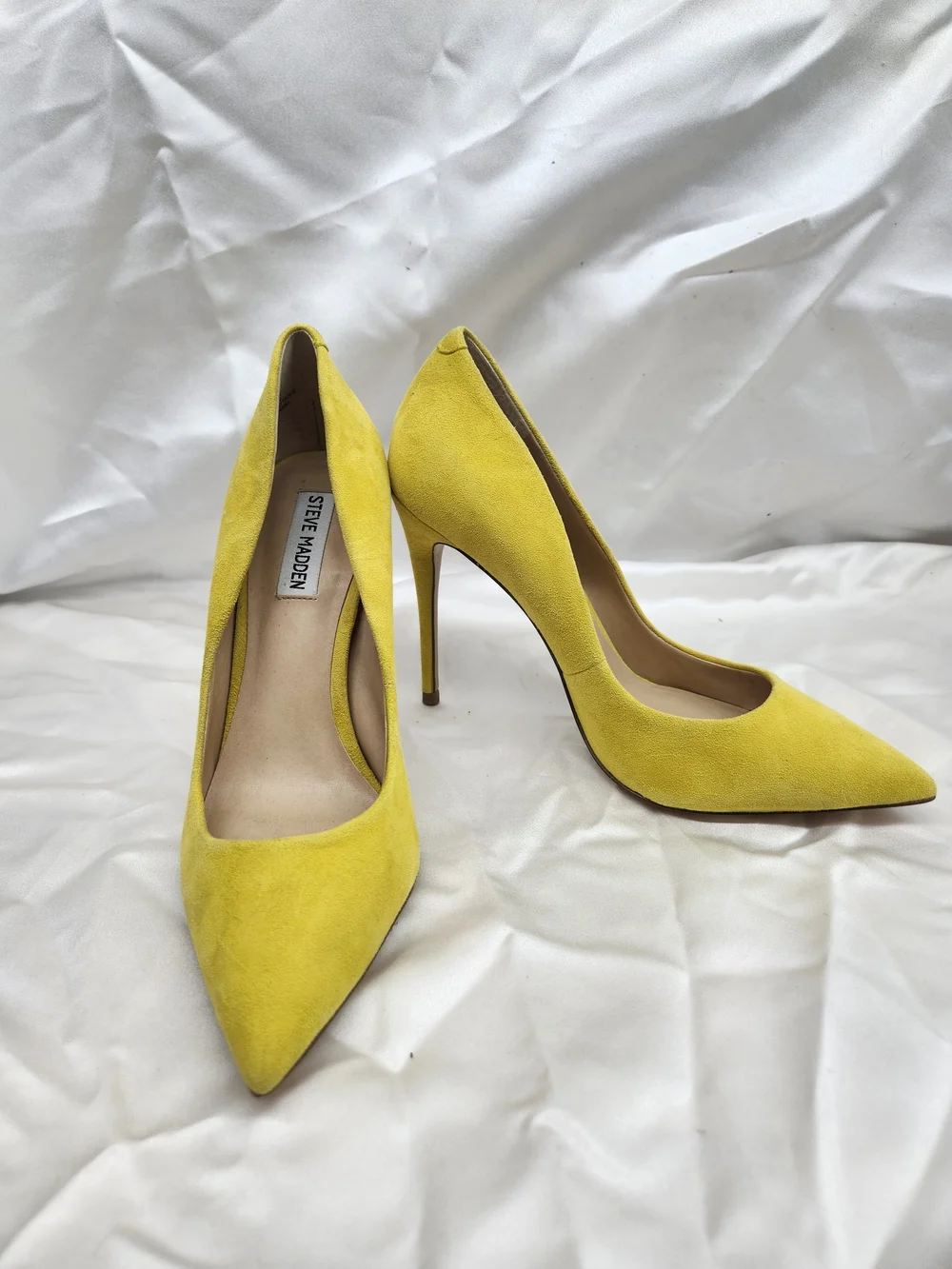 Steve Madden Yellow Suede Pointed Pumps